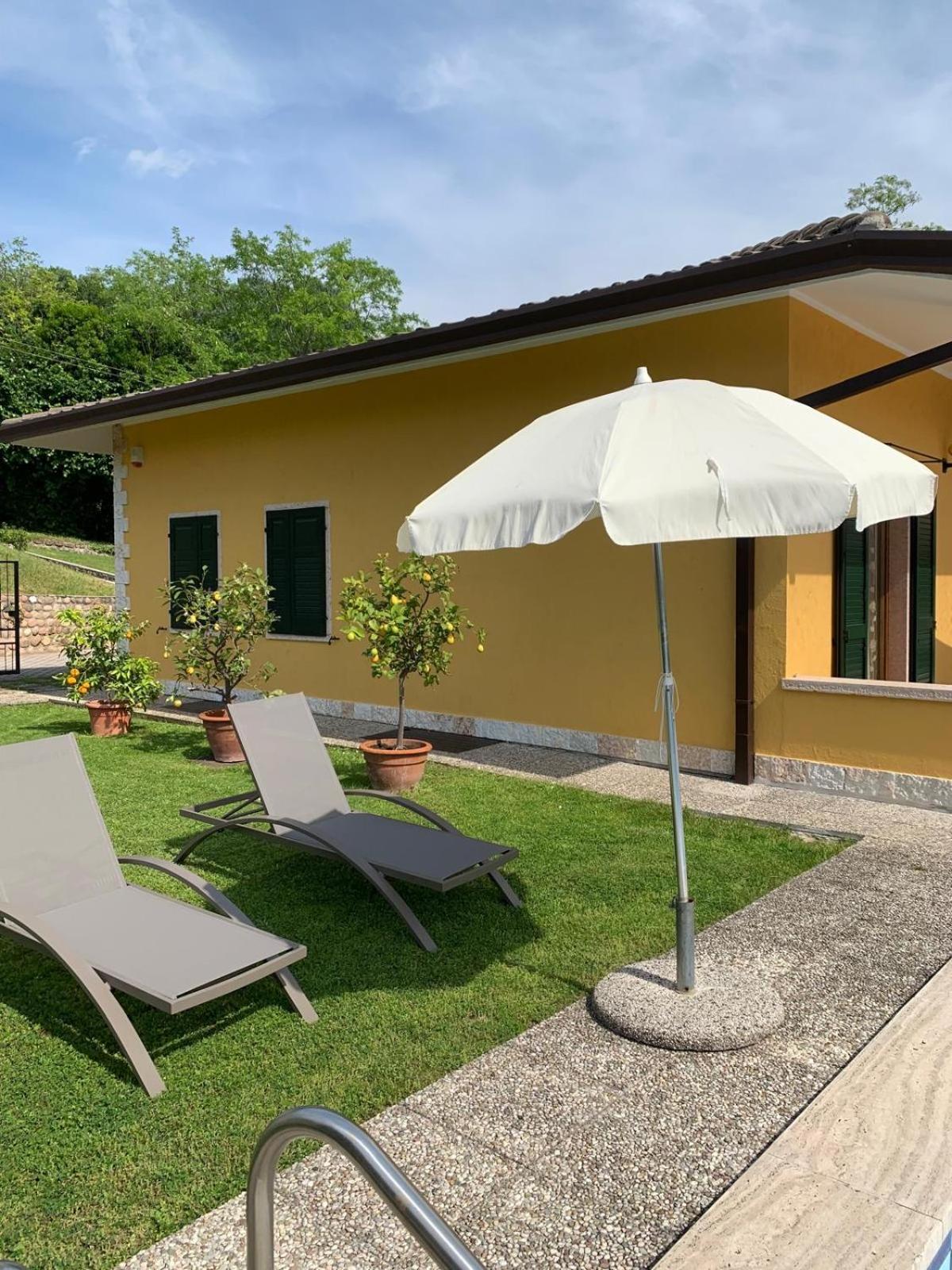 Poli Villa'S Apartment Bardolino Exteriér fotografie