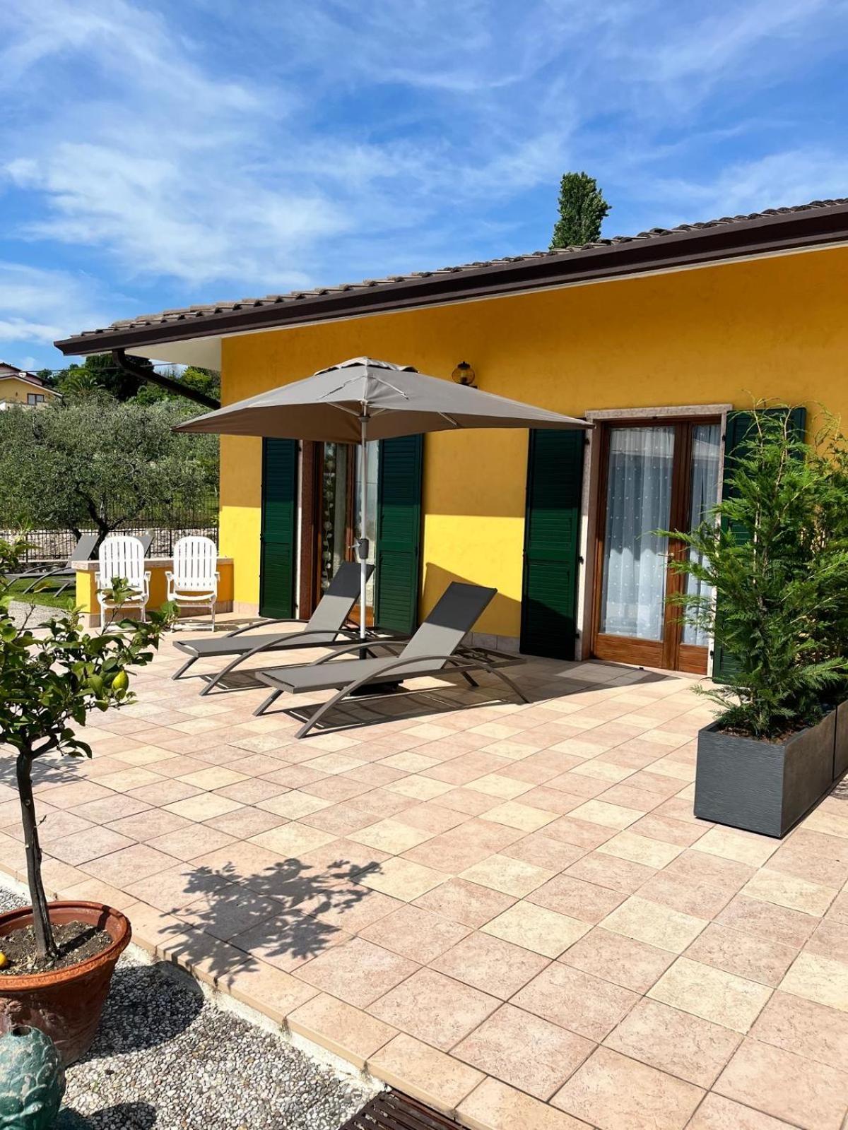 Poli Villa'S Apartment Bardolino Exteriér fotografie
